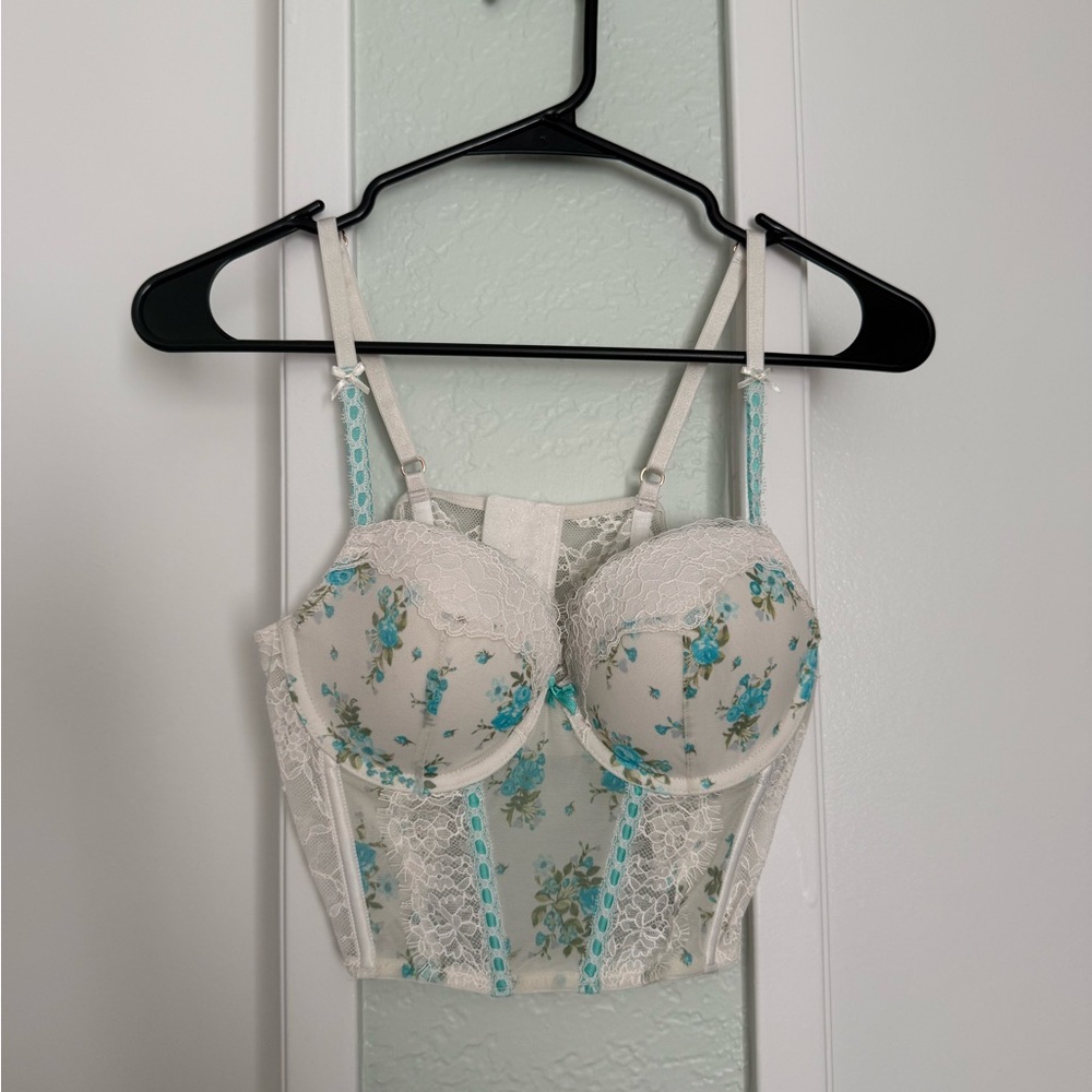 Victoria's Secret Floral Lace Crop Top in White and Blue